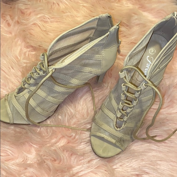 Nude size 7 heels . - Picture 2 of 3